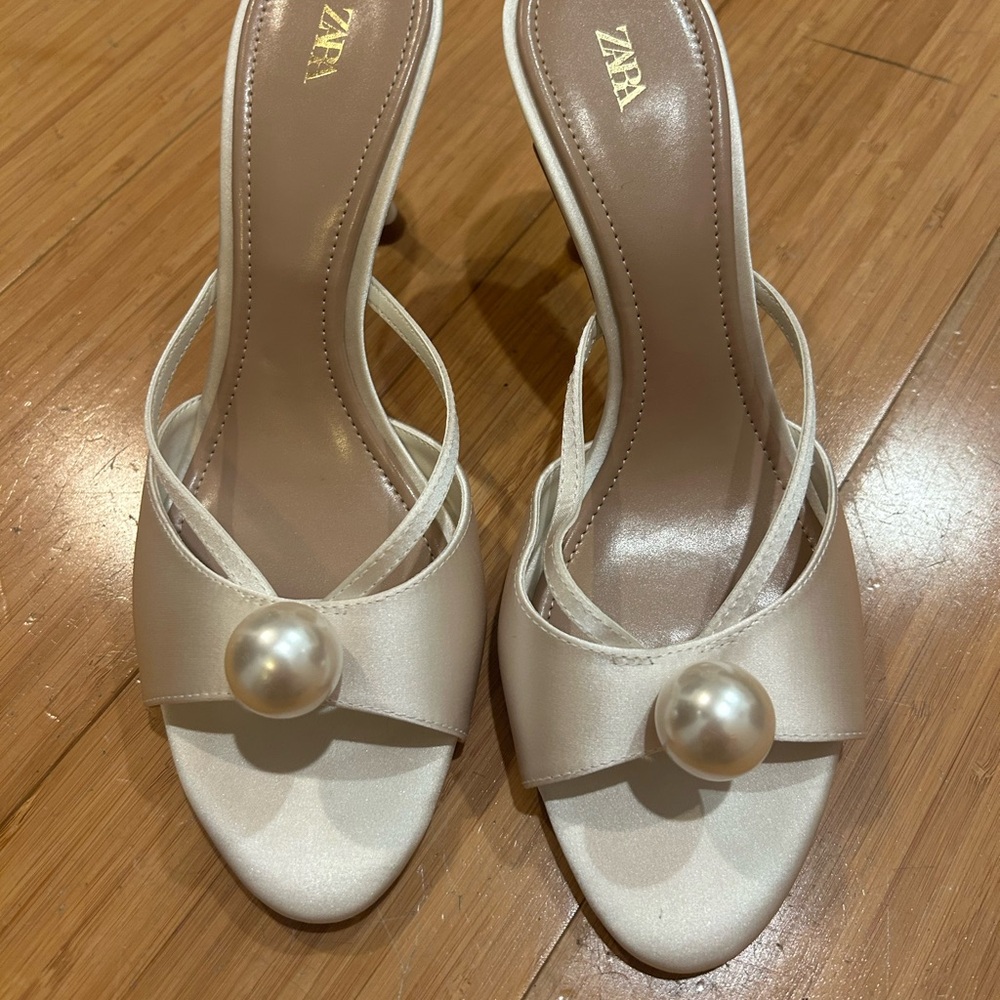 Zara Women's Pearl-Embellished Cream Heels
